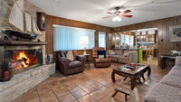 5641 Parkcrest Dr in Windcrest, TX - Foto de edificio - Building Photo