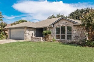 2709 Typhon Dr in Grand Prairie, TX - Building Photo