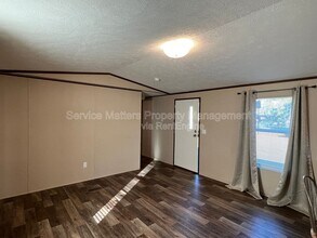 5079 Red Barn Rd in Milton, FL - Building Photo - Building Photo
