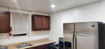 1299 Sayrs Ave in Camden, NJ - Building Photo