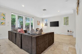 1705 NE 11th St in Fort Lauderdale, FL - Building Photo - Building Photo