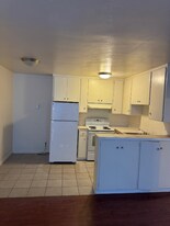 1025 N Madison St in Stockton, CA - Building Photo