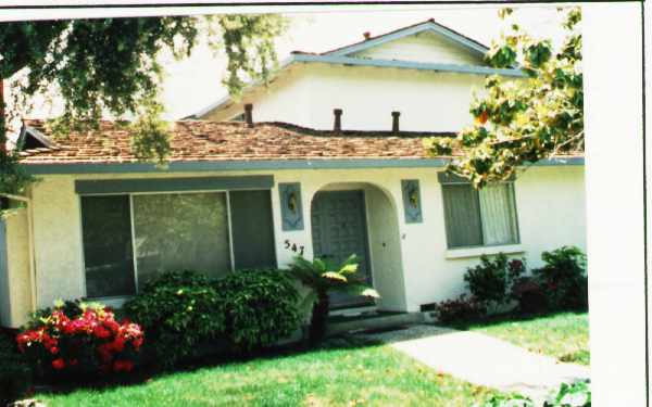 547 S Keiley Blvd in San Jose, CA - Foto de edificio - Building Photo