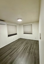 6860 N Waterway Dr in Miami, FL - Foto de edificio - Building Photo