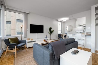 Somerset in Vancouver, BC - Building Photo - Building Photo