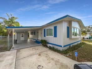 409 Coconut Ave E in Port St. Lucie, FL - Building Photo - Building Photo