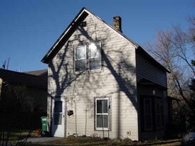 1005 Ivy St in Brainerd, MN - Building Photo