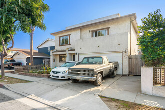 4162 Manhattan Beach Blvd in Lawndale, CA - Building Photo - Building Photo