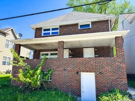 4719 3rd St in McKeesport, PA - Building Photo