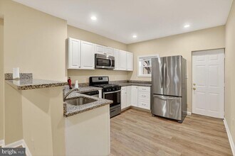 1105 W Hamburg St in Baltimore, MD - Building Photo - Building Photo