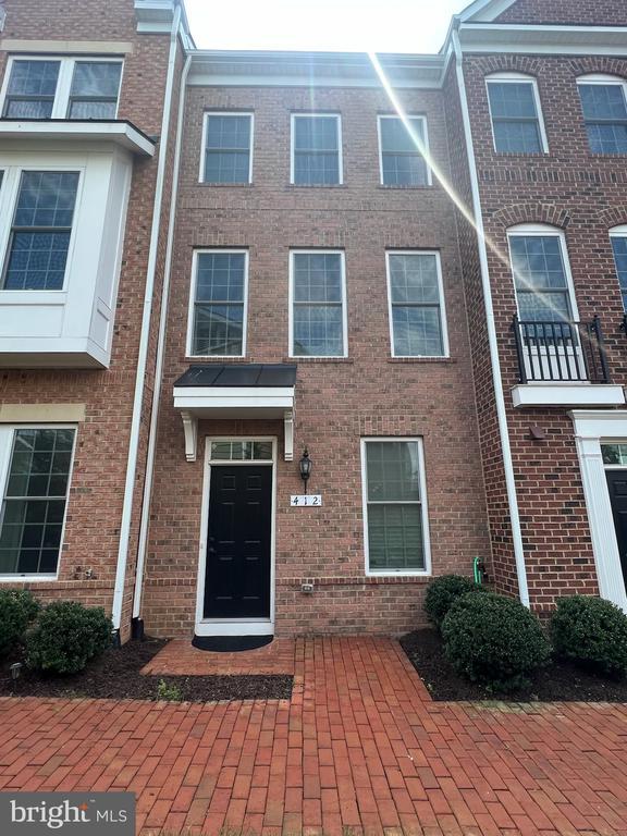412 Haupt Square SE in Leesburg, VA - Building Photo - Building Photo
