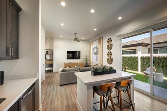 Tavalo Cotton Lane in Litchfield Park, AZ - Foto de edificio - Building Photo