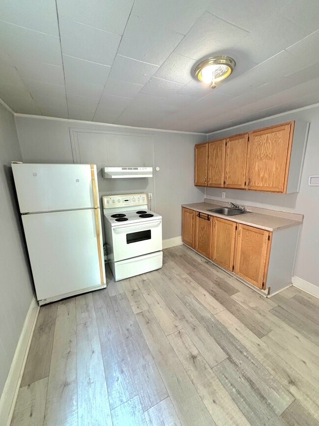 property at 660 Charlotte St