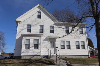 20 Summer St, Unit Summer St in Hudson, MA - Building Photo - Building Photo