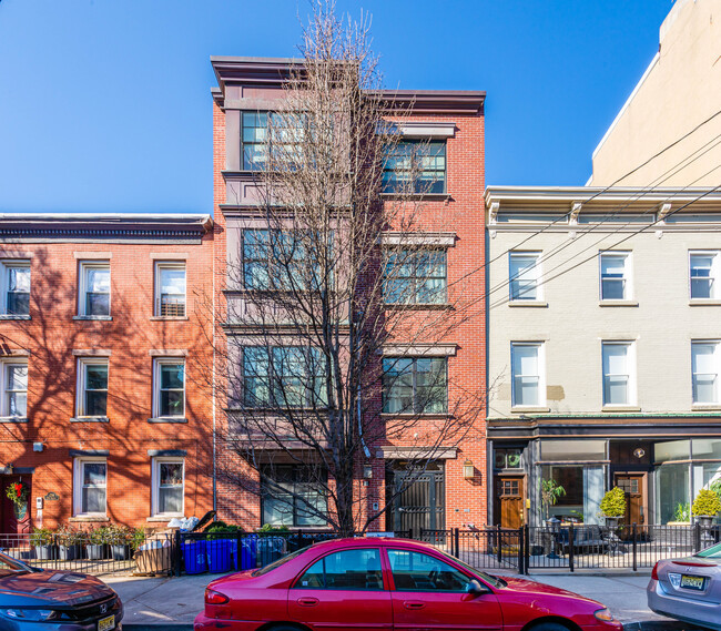 226 Park Ave in Hoboken, NJ - Building Photo - Building Photo