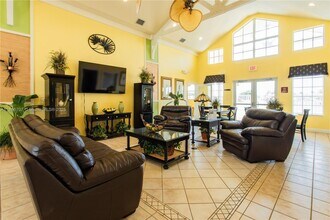 701 N Powerline Rd in Pompano Beach, FL - Building Photo - Building Photo