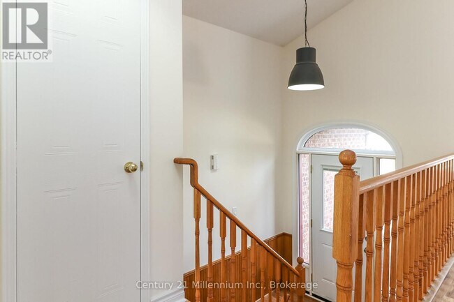 71 Donald Crescent in Wasaga Beach, ON - Building Photo - Building Photo