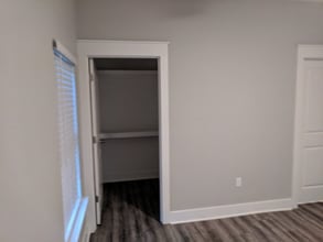 1657 Mayhew St in Tallahassee, FL - Foto de edificio - Building Photo