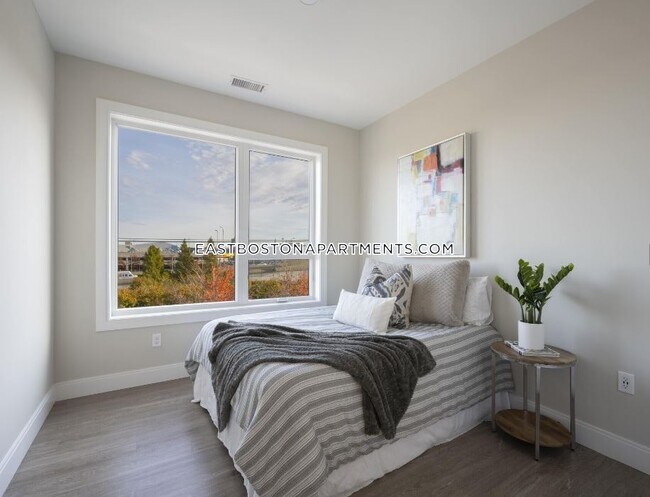 340 Bremen St-Unit -209 in Boston, MA - Building Photo - Building Photo
