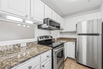 501 Knights Run Ave in Tampa, FL - Foto de edificio - Building Photo