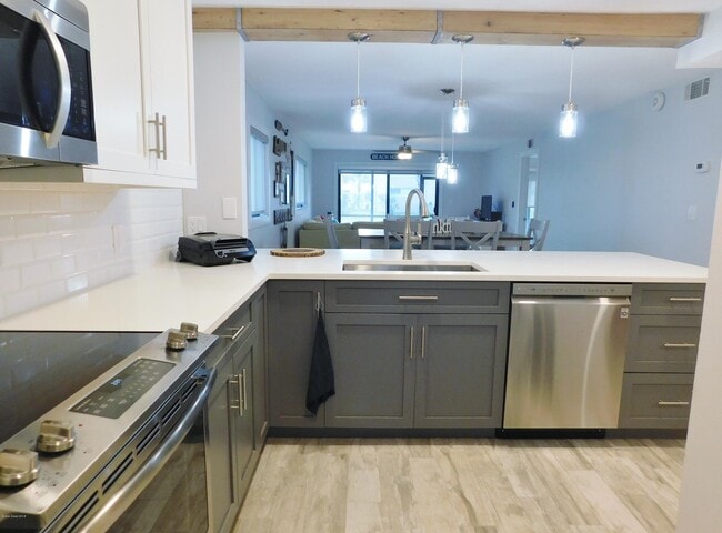 3160 N Atlantic Ave in Cocoa Beach, FL - Building Photo - Building Photo