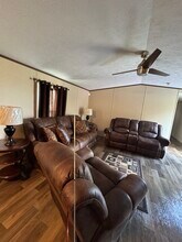 35170 Highway 69 in White Castle, LA - Foto de edificio - Building Photo