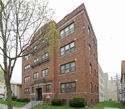 Tioga Apartments in Milwaukee, WI - Building Photo - Building Photo