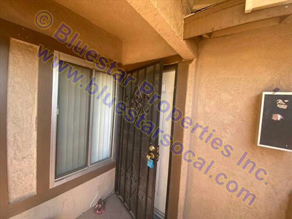 16470 Lariat Rd in Victorville, CA - Building Photo
