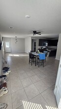 7863 Abbey Pl in San Antonio, TX - Building Photo - Building Photo