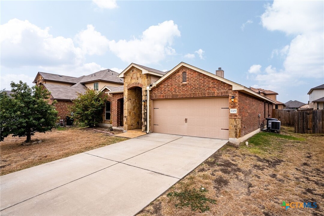 6309 Creek Land Rd in Killeen, TX - Building Photo