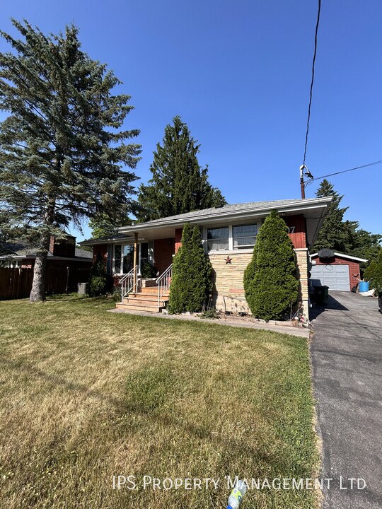 97 Gilbert St in Belleville, ON - Building Photo