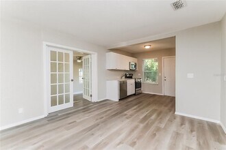 5130 Rena St in St. Petersburg, FL - Building Photo - Building Photo