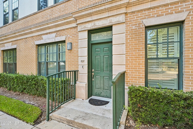property at 1661 Riverside Ave