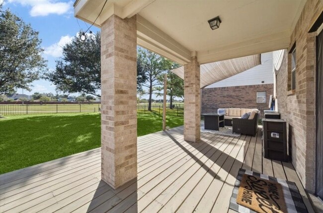 10422 Lyndon Meadows Dr