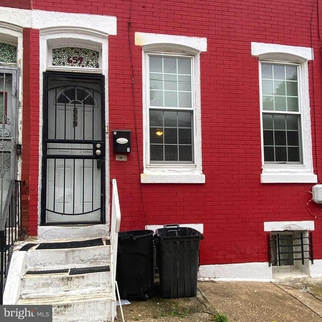 property at 659 N 38th St