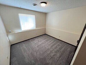 718 Kearney St, Unit 718 Kearney Unit 1 in Manhattan, KS - Building Photo - Building Photo