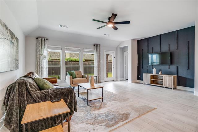 property at 16705 Lincoln Park Ln