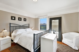 311 12th Ave E in Seattle, WA - Foto de edificio - Building Photo