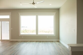 6984 S 9th W in Idaho Falls, ID - Building Photo - Building Photo