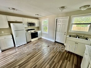 2201 Vine St in Cayce, SC - Building Photo - Building Photo