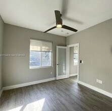1100 10th St in Miami Beach, FL - Building Photo - Building Photo