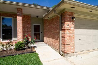 2918 Abbey Field Dr in Pearland, TX - Building Photo - Building Photo