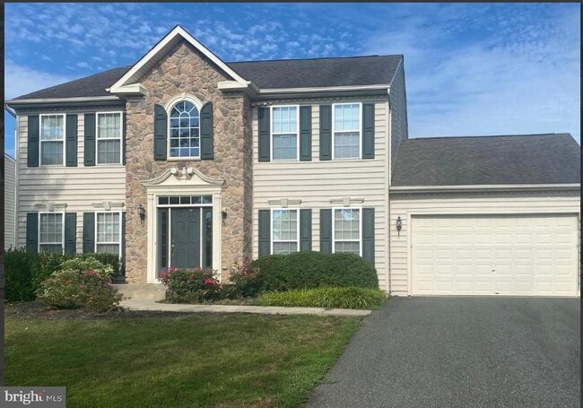 321 Drake Dr in Middletown, DE - Building Photo - Building Photo