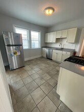 69 Raymond Ave in Somerville, MA - Foto de edificio - Building Photo