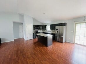 1020 Saint Charles Way in Anderson, SC - Building Photo - Building Photo