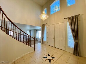 123 Cascade Lake St in Las Vegas, NV - Building Photo - Building Photo