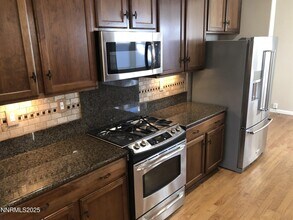 2145 Tara Ridge Trail in Reno, NV - Building Photo - Building Photo