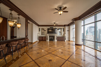 450 E Waterside Dr in Chicago, IL - Building Photo - Building Photo
