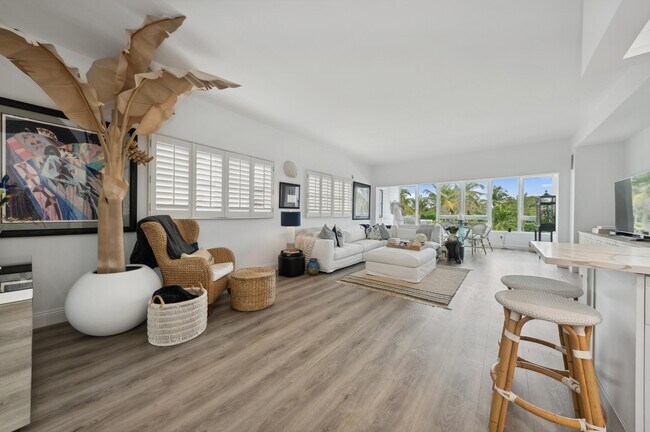 2850 S Ocean Blvd in Palm Beach, FL - Building Photo - Building Photo