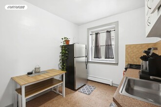 990 Carroll St in Brooklyn, NY - Building Photo - Building Photo